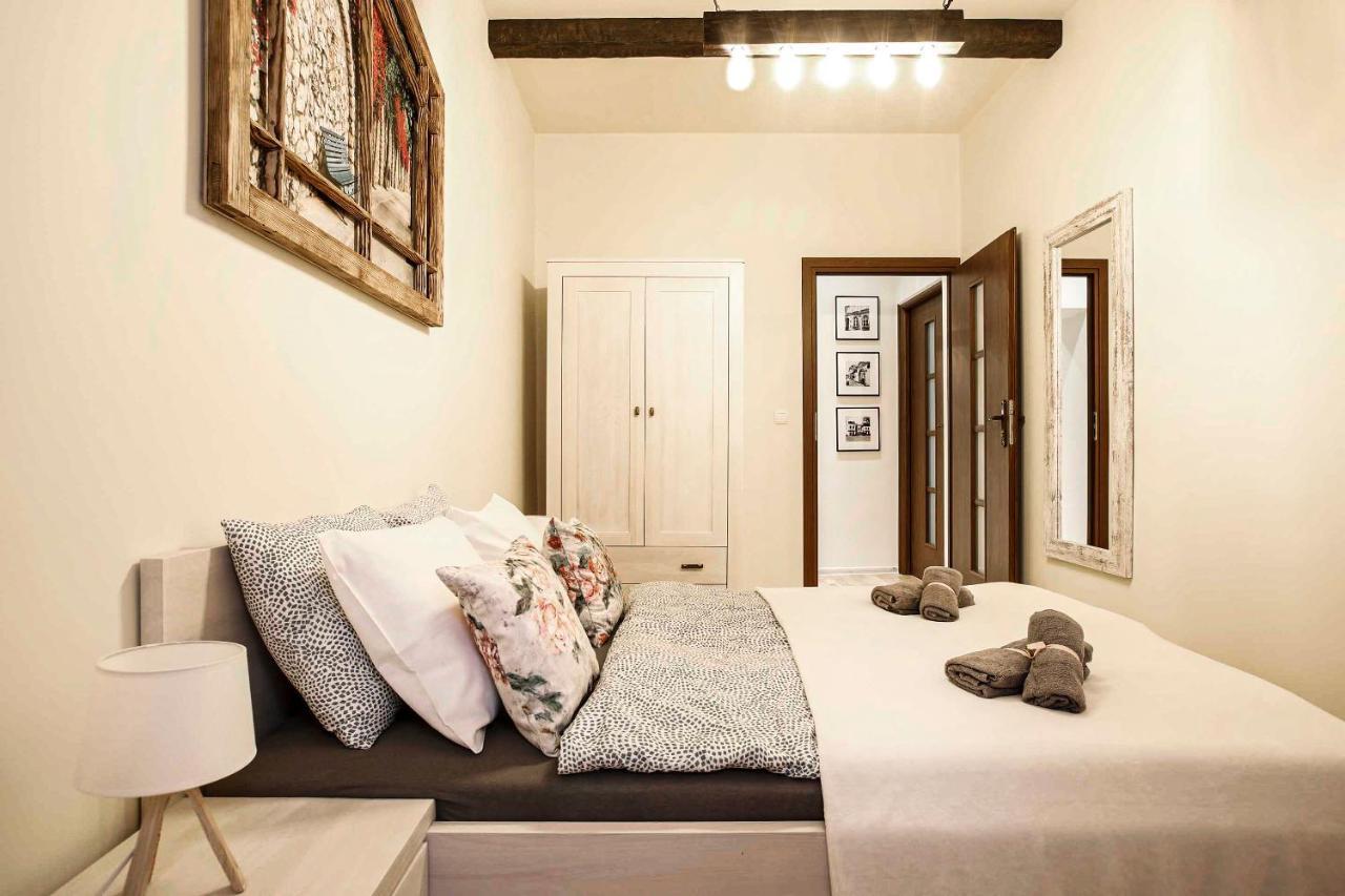 2-Room Apartment With Kitchen, Heart Of Cracow Old Town クラクフ エクステリア 写真